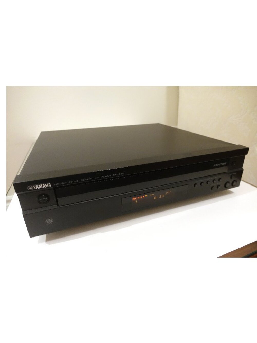 Yamaha CDC-585 Natural Sound 5 Disc CD Changer with PlayXChange